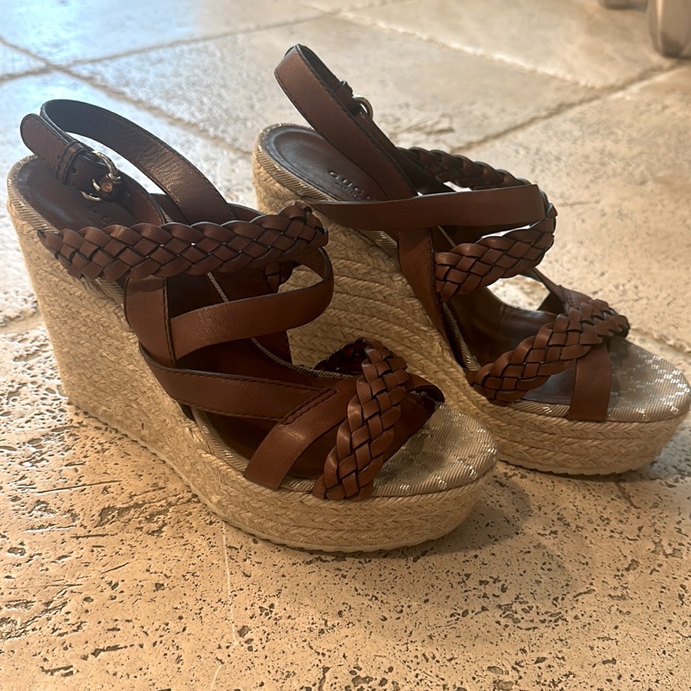 Gucci platform